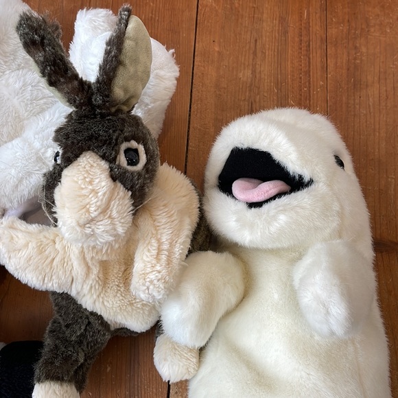 Hand puppets, Beluga, Bunnies,Raccoon , Folkmanis, Kellytoy, Millennium, Yangjee - Picture 7 of 10